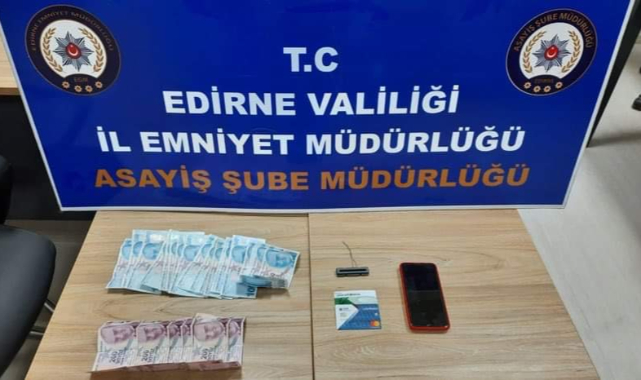 ATM'ye Yerleştirdiği Düzenekle Para Çeken Zanlı Yakalandı