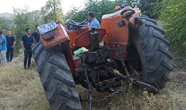 Balıkesir'de Devrilen Traktörün Altında Kalan Sürücü Öldü