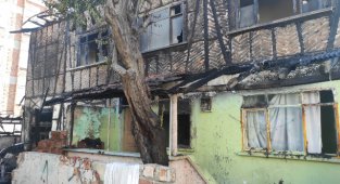 Sakarya'da İki Katlı Ev Yangında Kullanılamaz Hale Geldi