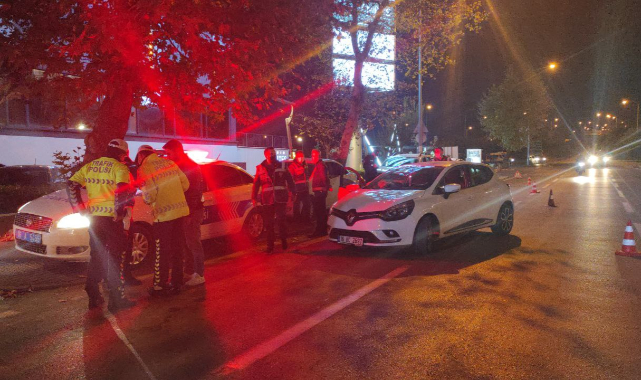 Bursa'da 300 Polisin Katılımıyla Asayiş Uygulaması Yapıldı