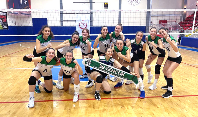 Çorlu Belediyesi Kadın Voleybol Takımı Lige Galibiyetle Başladı