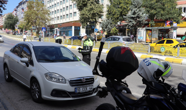Yayalara Yol Vermeyen Sürücülere Ceza Yağdı