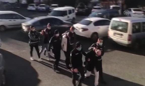 Yediemindeki Emanet Araçları Satma Vaadiyle Dolandırıcılık Yapanlara Operasyon, 10 Gözaltı