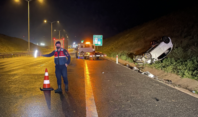 Balıkesir'de Otomobilin Devrilmesi Sonucu 1'i Ağır 3 Kişi Yaralandı