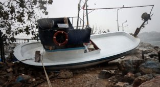 Gemlik Körfezi'nde Dalgaların Oluşturduğu Hasarın Boyutu Gün Ağarınca Ortaya Çıktı