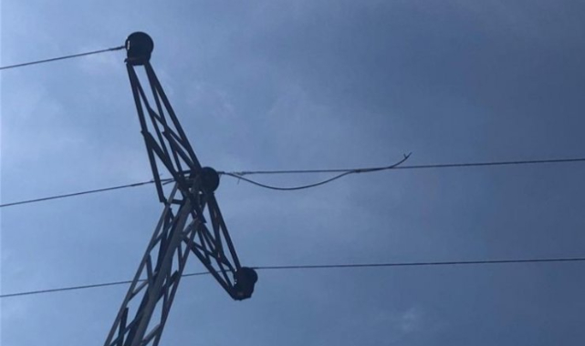 Kopan Elektrik Teli İşçilerin Üzerine Düştü, 1 Ölü 2 Yaralı
