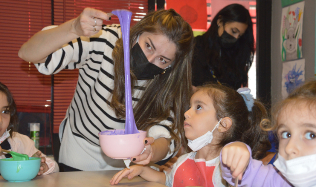 Serdivan'da Öğrenciler Sanat Atölyesinde Eğlenerek Öğreniyorlar