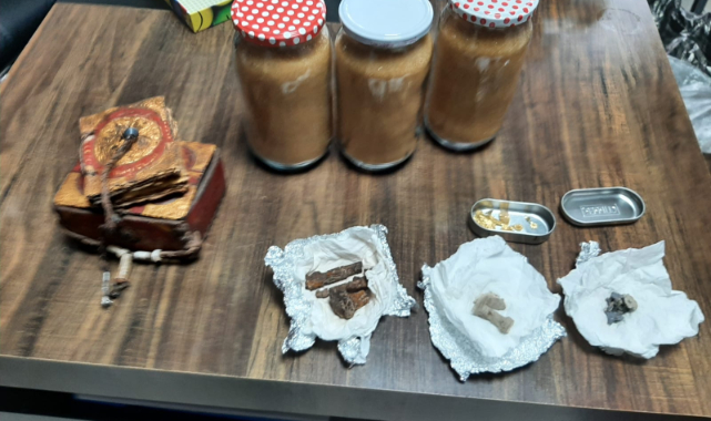 Tarihi Tevrat ile 2 Kilogram Kaliforniyum Maddesi Ele Geçirildi