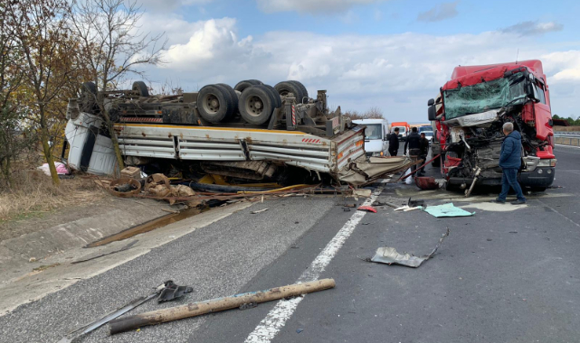 Tırla Tanker Çarpıştı, 3 Yaralı