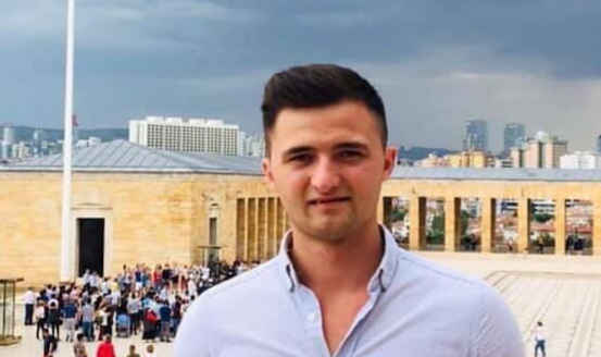Üzerine Ağaç Devrilen Genç Hayatını Kaybetti