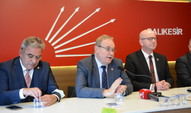 CHP Ekonomi Masası Heyeti, Balıkesir'de Esnafı Ziyaret Etti