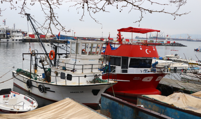 Tekirdağ'da Balıkçılar Denize Açıldı