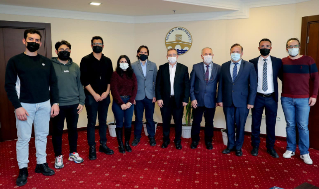 Trakya Üniversitesi Simurg Roket Takımı Rektör Tabakoğlu'nu Ziyaret Etti