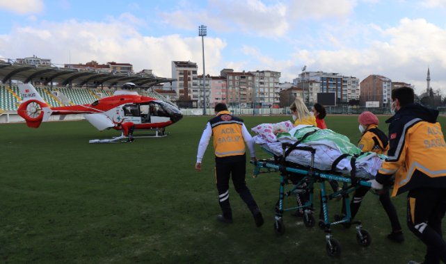 76 Yaşındaki Hasta Hava Ambulansıyla İstanbul'a Sevk Edildi