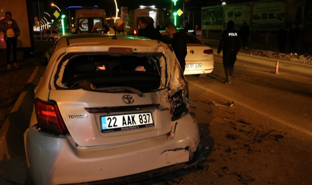 Edirne'de Kaza! Tır Sürücüsü Alkollü, Otomobil Sürücüsü İse Koronavirüslü Çıktı