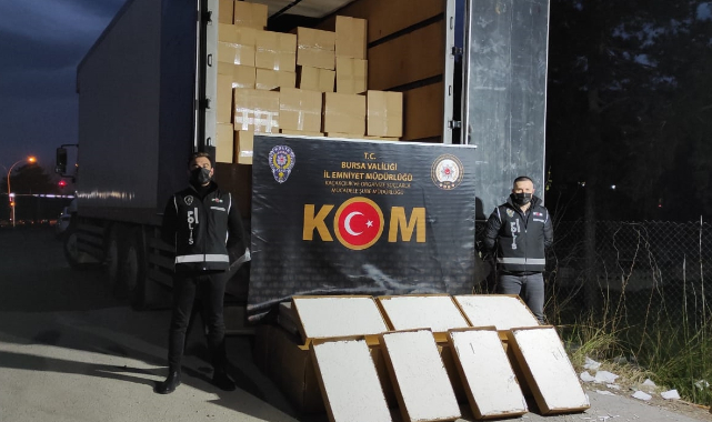 Bursa'da Milyonlarca Kaçak Sigara Ele Geçirildi