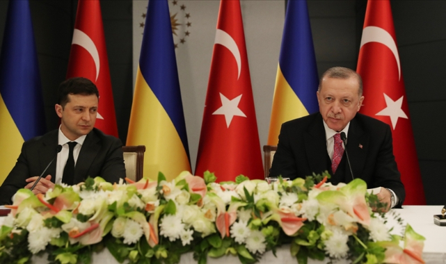 Cumhurbaşkanı Erdoğan, Ukrayna Devlet Başkanı Zelenskiy ile Telefonda Görüştü