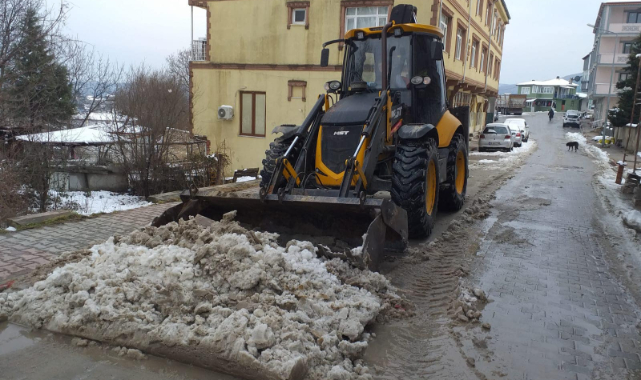 Kar Nedeniyle Kapanan 31 Köy Yolu Açıldı