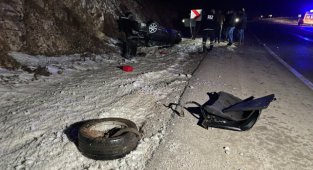 Otomobil Şarampole Devrildi, 2 Yaralı