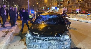 Otomobille Çarpışan Motosikletin Sürücüsü Ağır Yaralandı