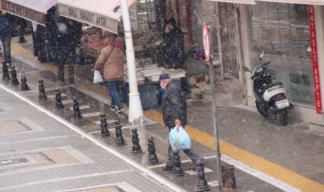 Tekirdağ'da Kar Yağışı Başladı