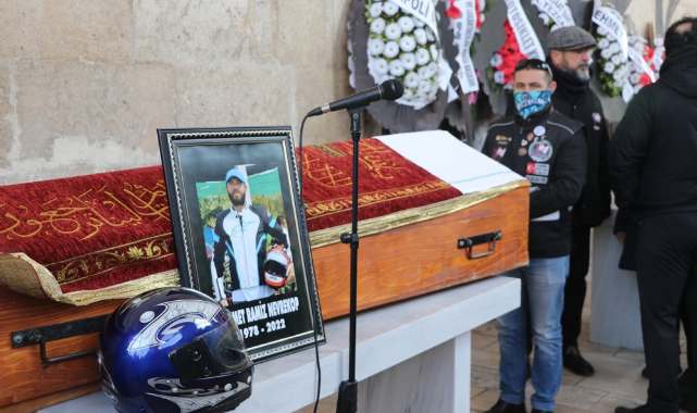 Arkadaşının Attığı Tokat Nedeniyle Ölen Motosiklet Kulübü Başkanı Defnedildi