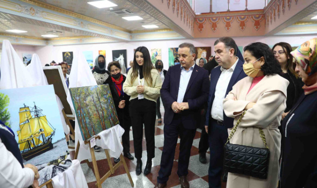Bağcılarlı Kursiyerler Manzara Resimlerinden Oluşan Sergi Açtı