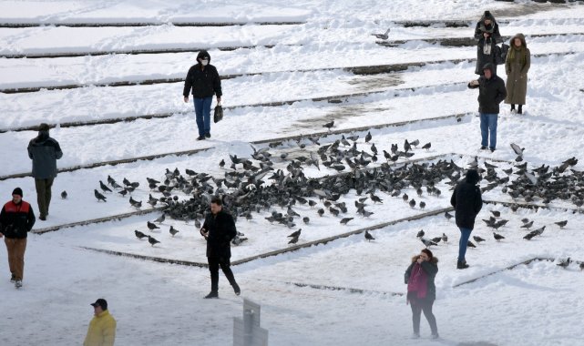 Bursa'da Kar Yağışı Etkili Oluyor