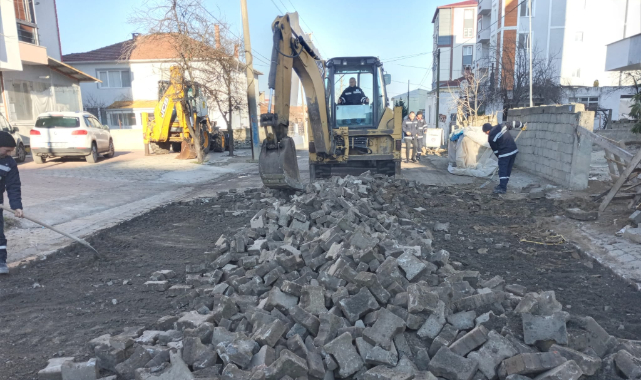 Ergene Belediyesi Deforme Olan Yolları Onarıyor