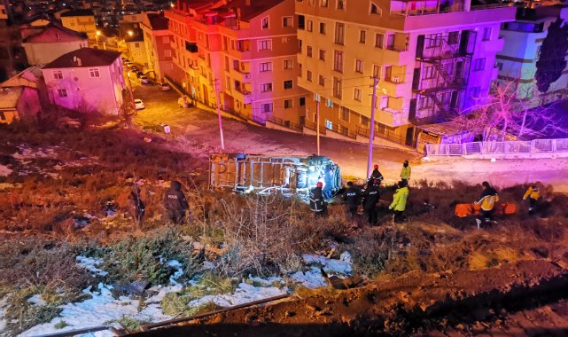 Kocaeli'de Minibüs Devrildi, 1 Yaralı