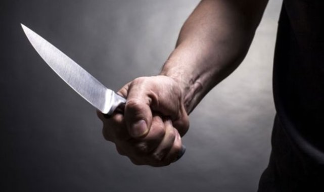 Komşular Arasında Bıçaklı Kavga, 2 Yaralı