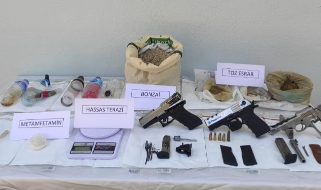 Manavda 1 Kilo 950 Gram Uyuşturucu Ele Geçirildi