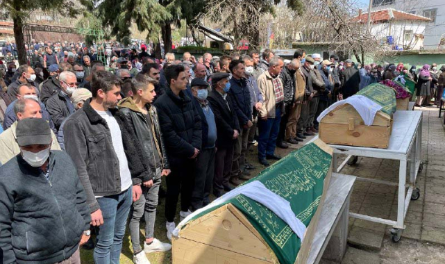 Öldürülen 4 Kişi Toprağa Verildi