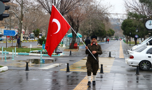 Şehitler İçin İstanbul'dan Çanakkale'ye Yürüyor