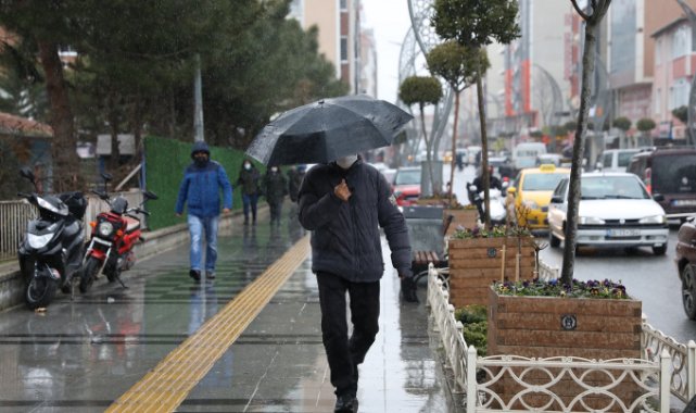 Tekirdağ'da Sağanak Hayatı Olumsuz Etkiledi