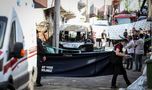 Bursa'da Eğitim Uçağı Evlerin Arasına Düştü