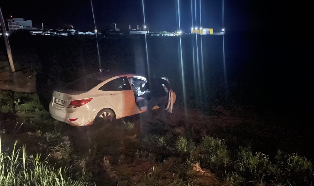 Otomobille Hafif Ticari Araç Çarpıştı, 3 Yaralı