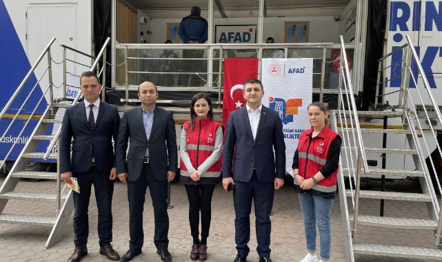 Vatandaşlar Deprem Bilincini AFAD'ın Eğitim Tırında Öğreniyor