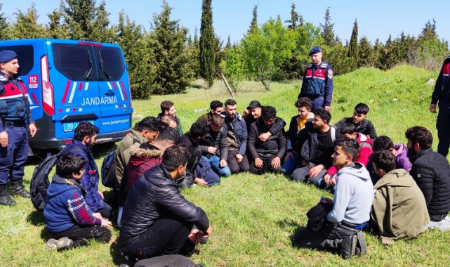 Yer Yine Kırklareli! 156 Düzensiz Göçmen Yakalandı