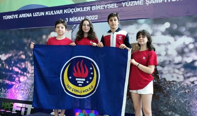 Yüzmede Türkiye Birincisi TED Çorlu Koleji'nden
