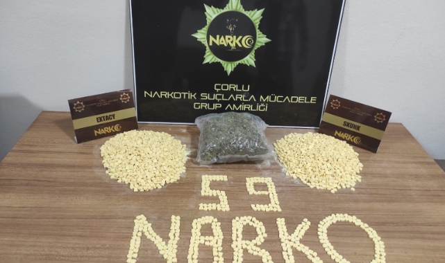 Çorlu'da Takside Binlerce Uyuşturucu Hap Ele Geçirildi