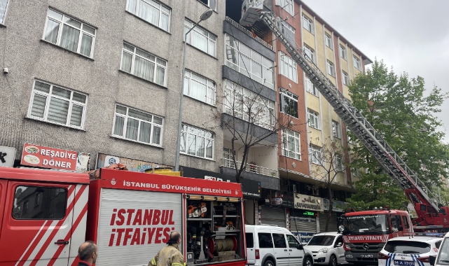 İstanbul'da Yangında Mahsur Kalan Aileyi İtfaiye Kurtardı
