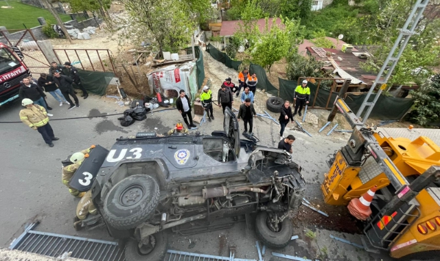 Sarıyer'de Zırhlı Polis Aracı Devrildi, 2 Polis Yaralandı