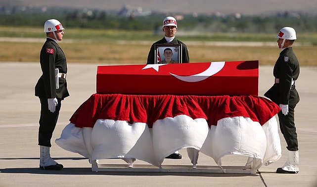 Şehit Piyade Er Oktay Salar'ın Naaşı Memleketi Balıkesir'e Uğurlandı