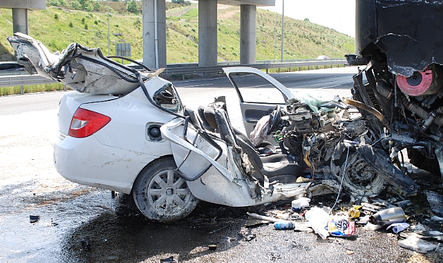 Tuzla'da Feci Kaza, 1 Ölü 2 Yaralı