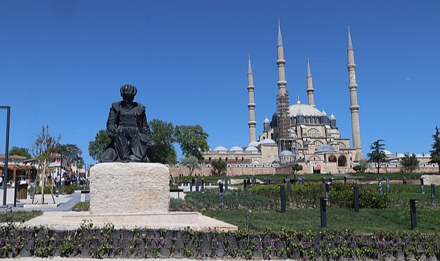 Vali Canalp, Selimiye Meydanı'ndaki Düzenleme Çalışmalarını İnceledi