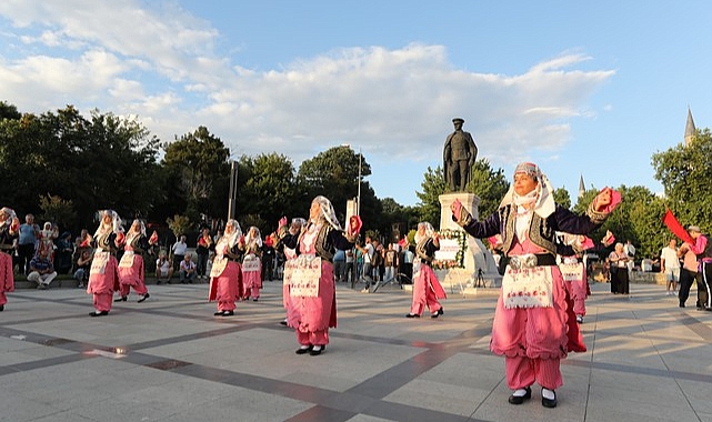 Edirne 1. Uluslararası Halk Dansları Festivali Başladı
