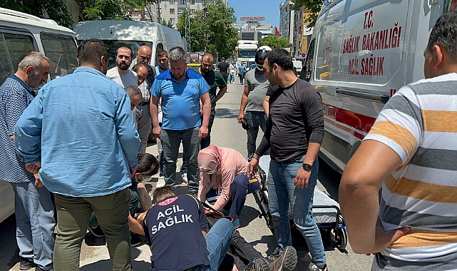 Gebze'de Otomobille Motosiklet Çarpıştı, 1 Yaralı