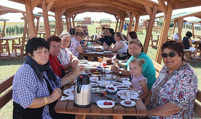 Ergene Belediyesi Kral Çilek Kafe’de Kahvaltı Servisi Başladı