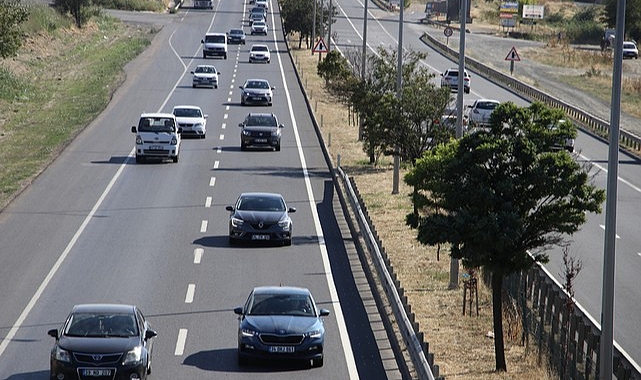 Yola Çıkacaklar Dikkat! Eve Dönüş Yoğunluğu Başladı